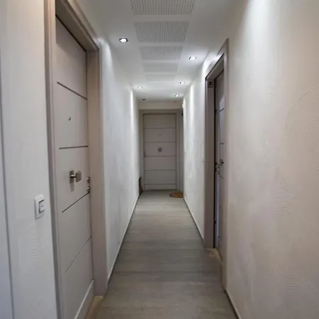 Massena Nice! Free Breakfast!