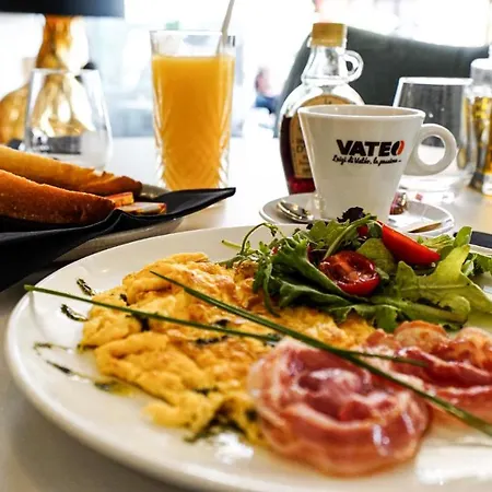 Massena Nice! Free Breakfast!